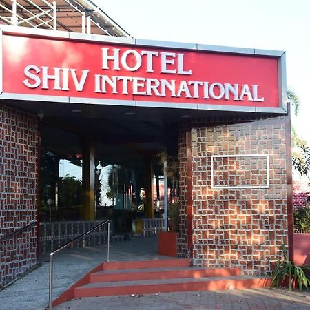 Hotel Shiv International Bhachau Extérieur photo